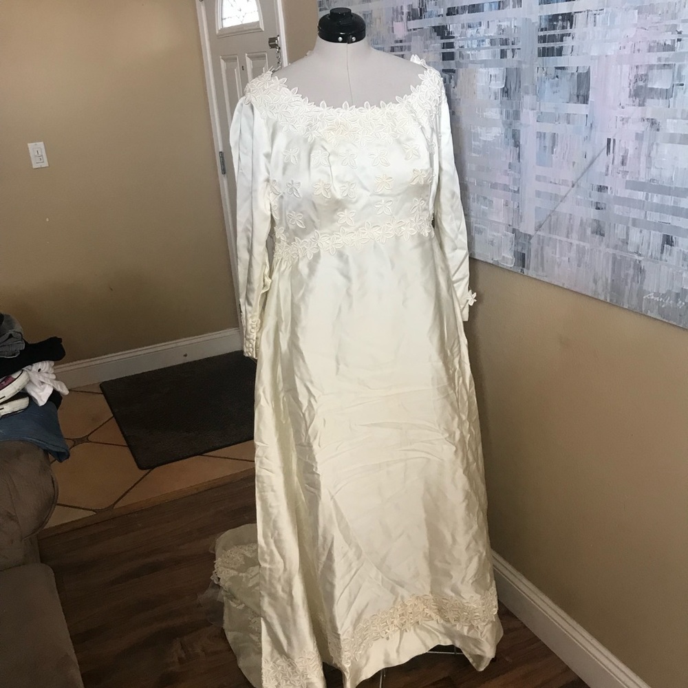 Adeline vintage cream wedding dress 😇 (A14)